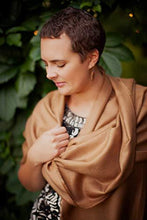 Load image into Gallery viewer, Camel handmade alpaca shawl - Premium hypoallergenic baby alpaca silk blend