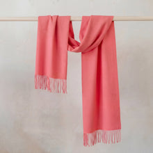 Load image into Gallery viewer, Pink baby alpaca wool scarf - Handmade in Peru | Great Natural Alpaca