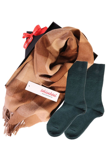 Alpaca wool scarf and DOORA green socks gift box for women