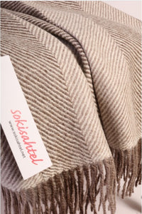 Alpaca wool brownish-grey herringbone patterned plaid - GreatNaturalAlpaca